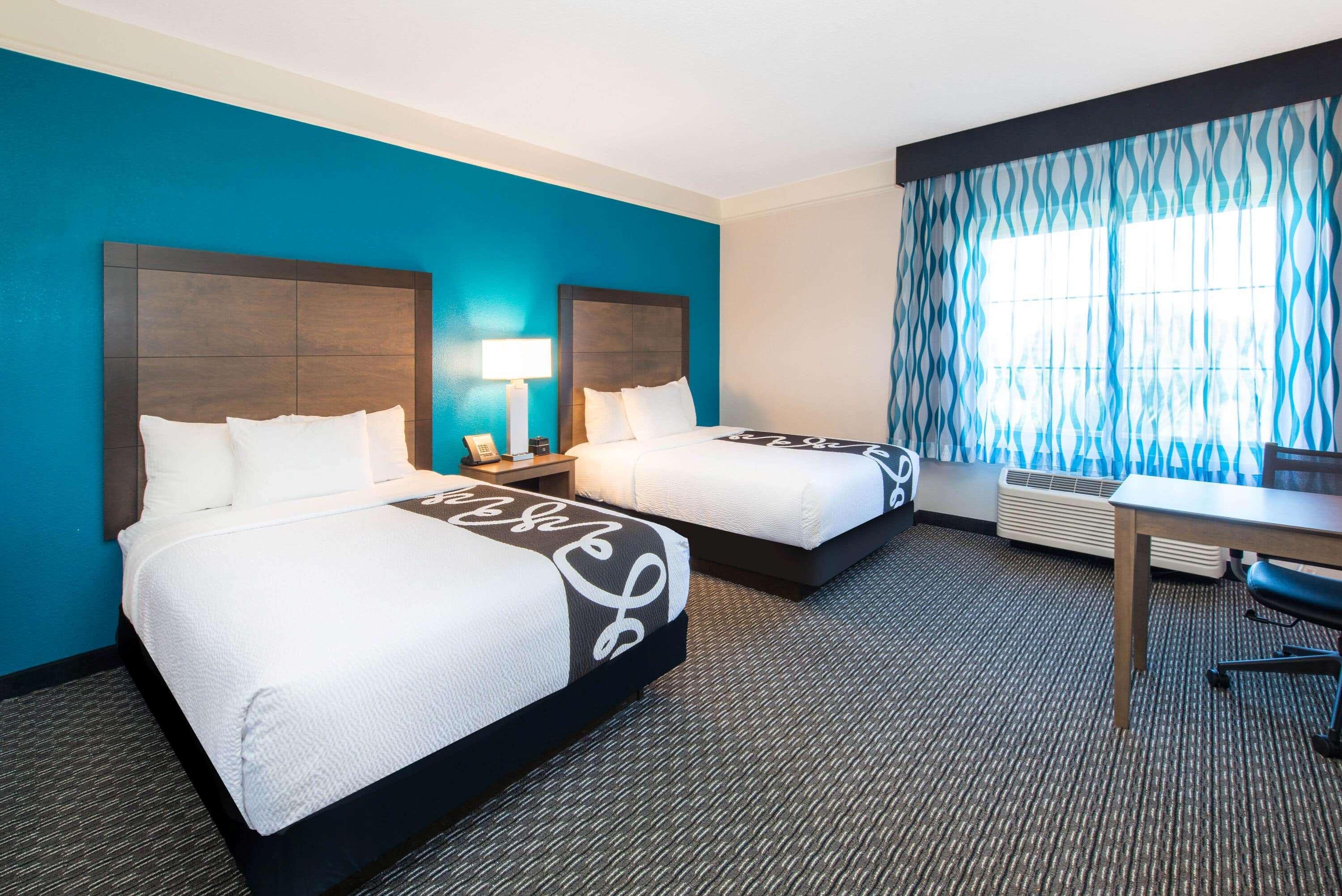 La Quinta By Wyndham Tampa Brandon Regency Park Hotel Exterior photo